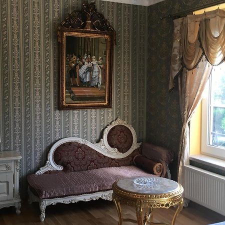 Bynovecky Zamecek Hotel Екстериор снимка