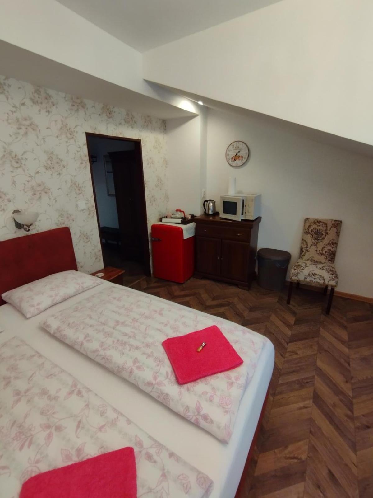 Bynovecky Zamecek Hotel Екстериор снимка